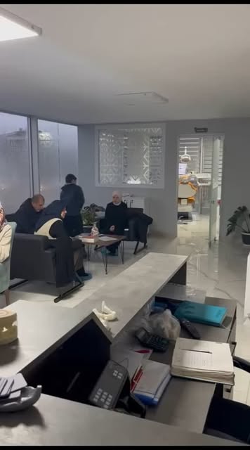 Dt. Murat Sarıkaya Diş Kliniği iç mekânı